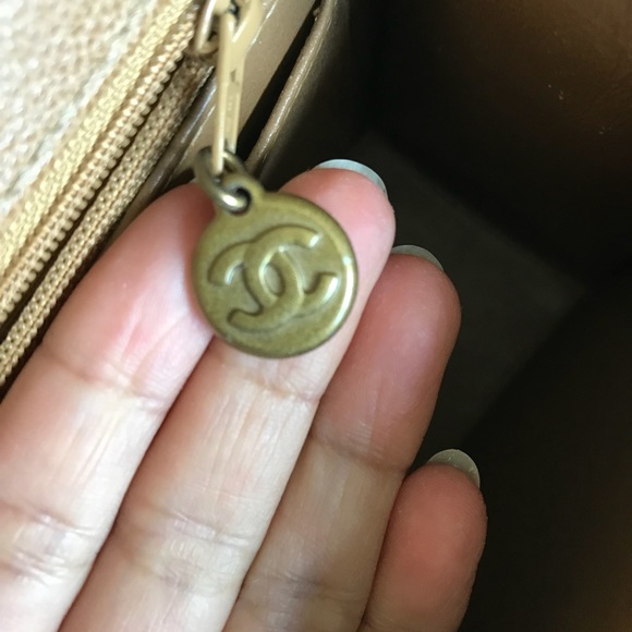 Vintage Chanel Caviar Classic Flap Bag - Picture 4 of 8